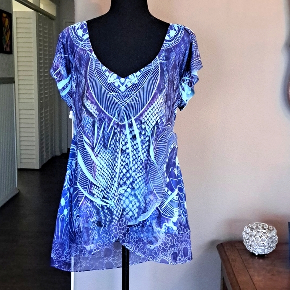 Apt. 9 Tops - No iron soft blouse for fuller figure in multicolors in size XL.